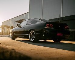 R33 Skyline